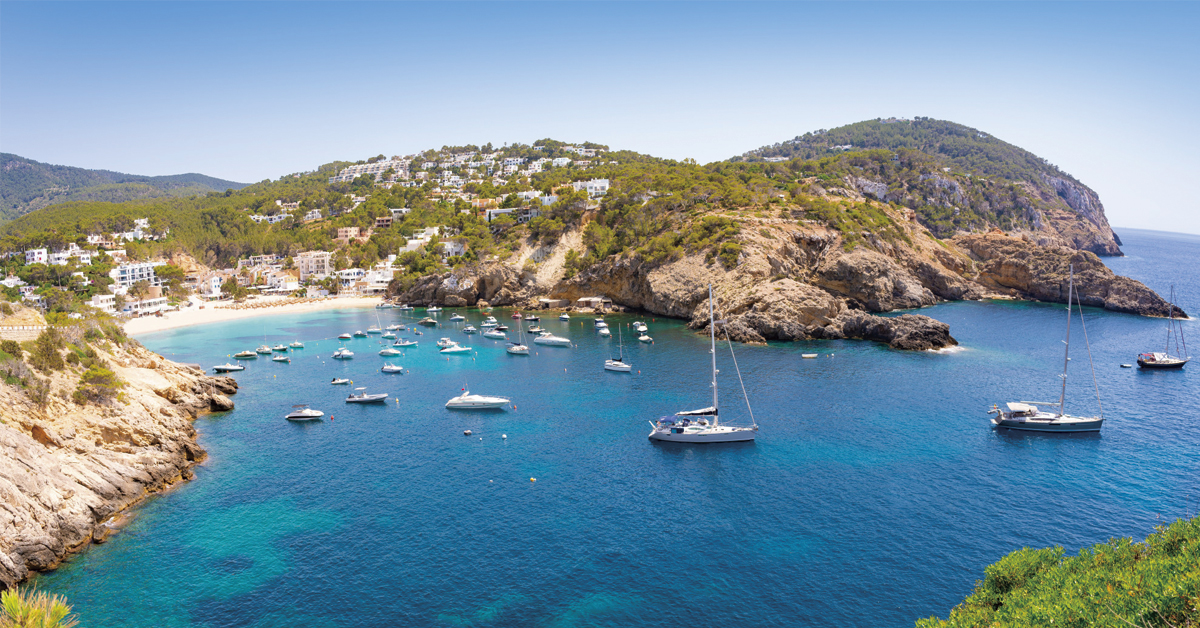 La mejor época para visitar las idílicas playas de Ibiza