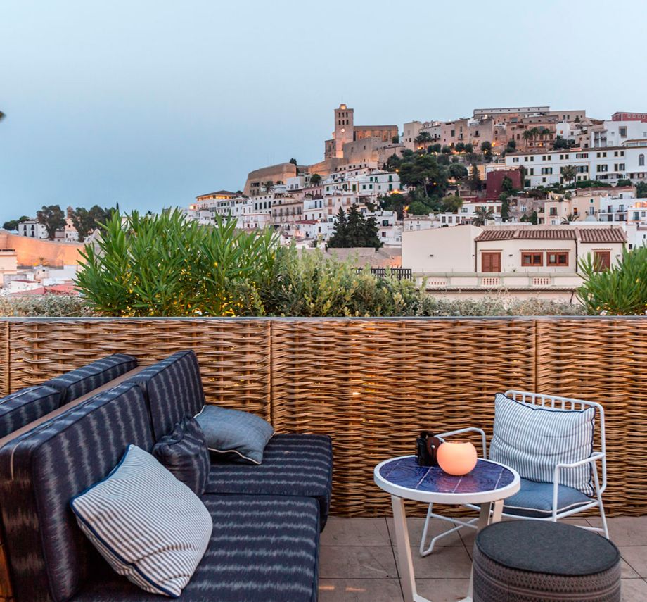 Aguas de Ibiza, la puerta del alma  mediterránea