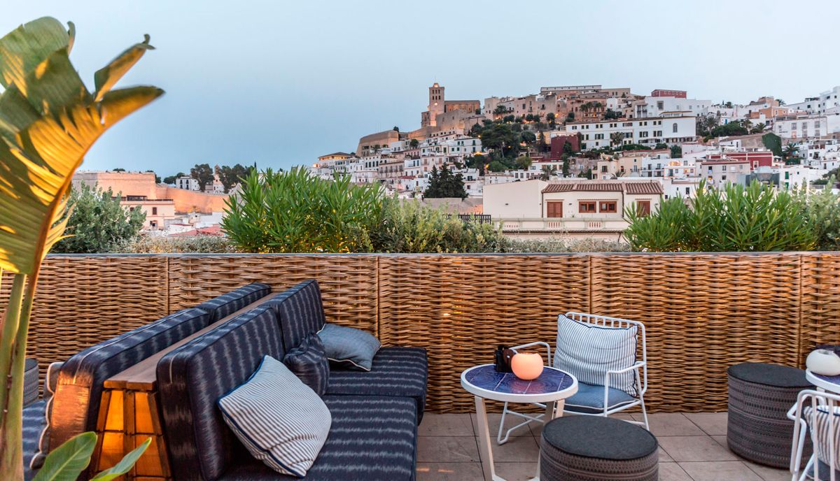 Aguas de Ibiza, la puerta del alma mediterránea