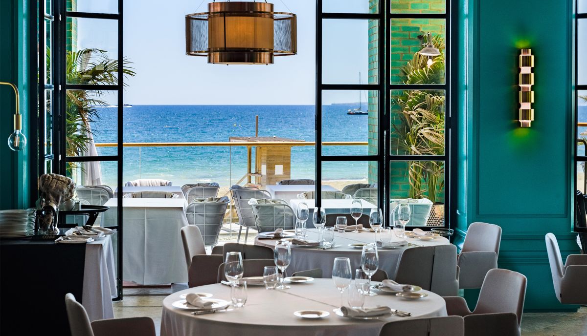 Tatel Ibiza, uno de los restaurantes emblema de la isla, abrió el 10 de Julio.