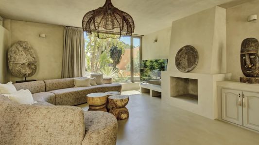 Guía para alquilar tu villa exclusiva en Ibiza de forma sencilla