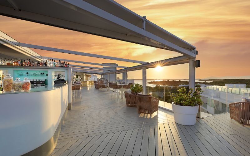 The Sky Cocktail Club